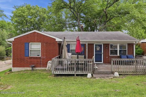 Photo of 7904 Candleglow Ln, Louisville, KY 40214 (MLS # 1715897)