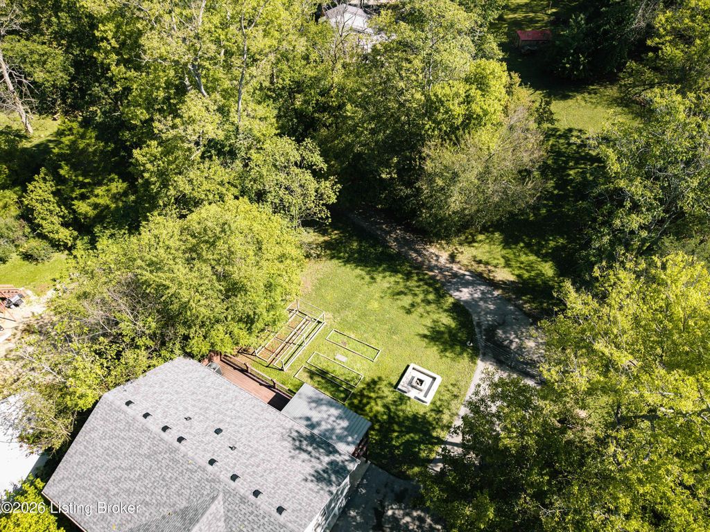 Photo of 1820 Huckleberry Ln, Prospect, KY 40059 (MLS # 1716105)
