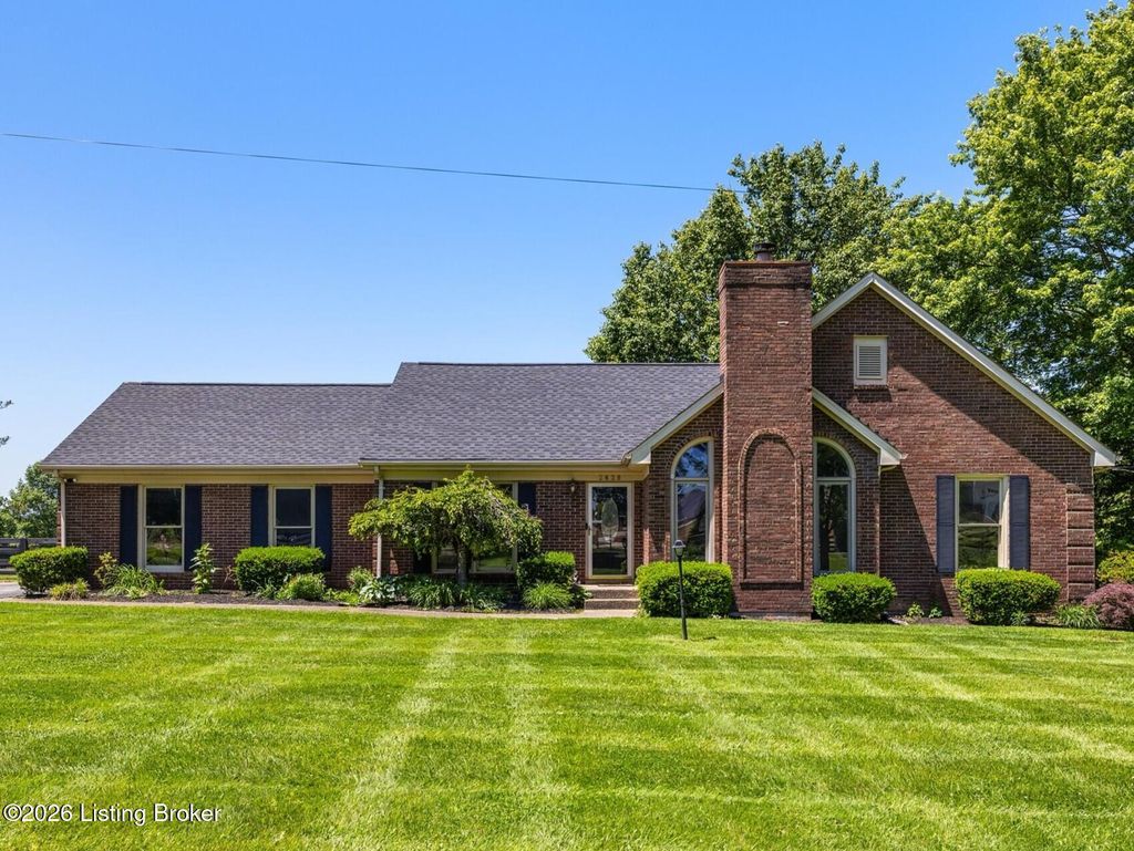 Photo of 2628 Cedar Point Rd, La Grange, KY 40031 (MLS # 1717313)