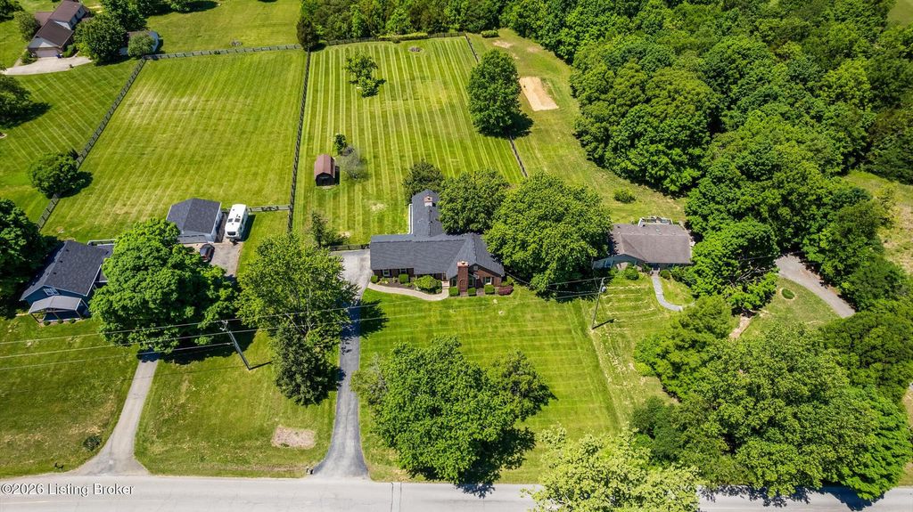 Photo of 2628 Cedar Point Rd, La Grange, KY 40031 (MLS # 1717313)