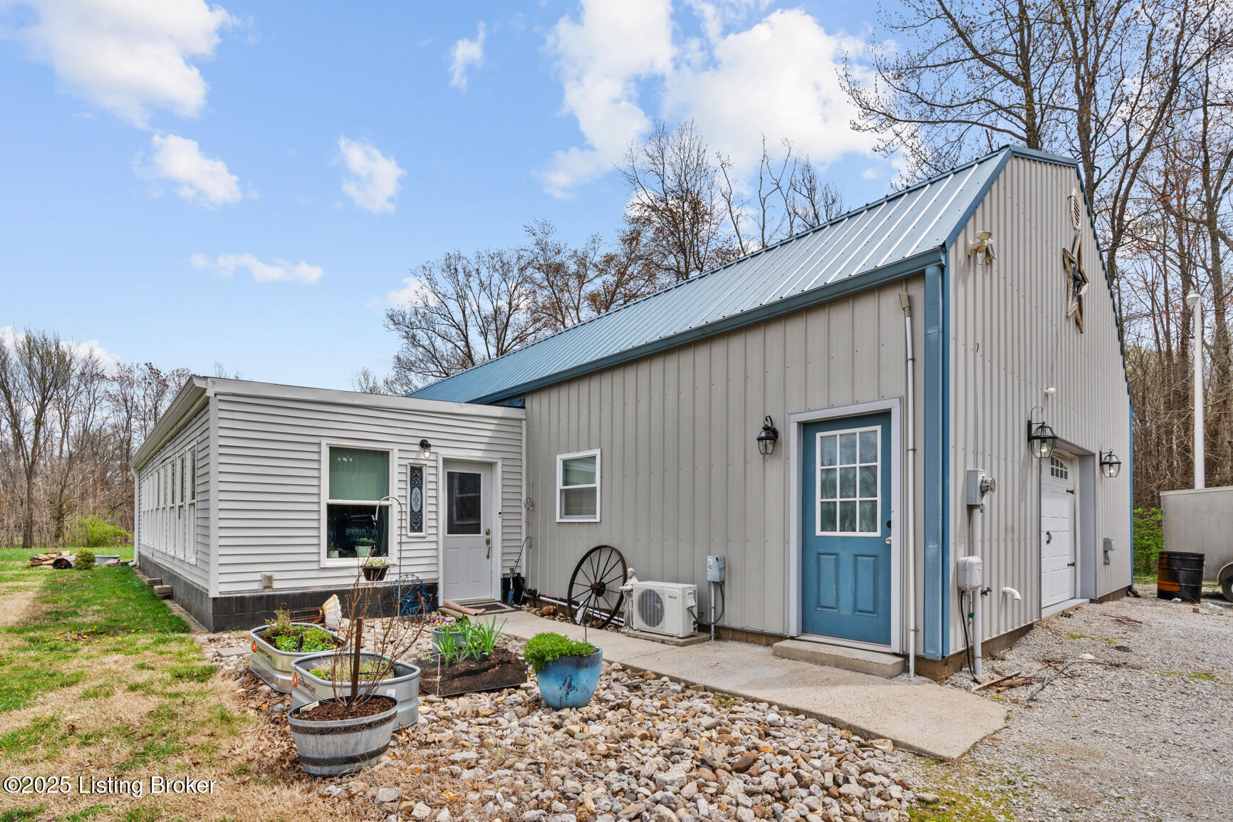 1900 Greyling Dr, Louisville, Kentucky image 7
