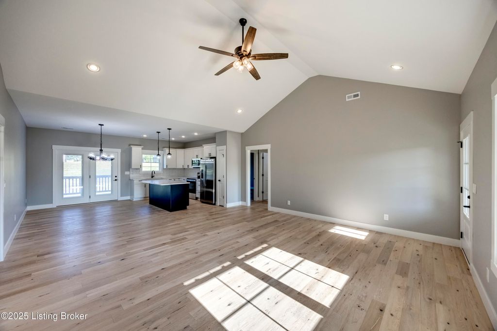 Photo of 405 Palmetto Way, Bardstown, KY 40004 (MLS # 1700055)
