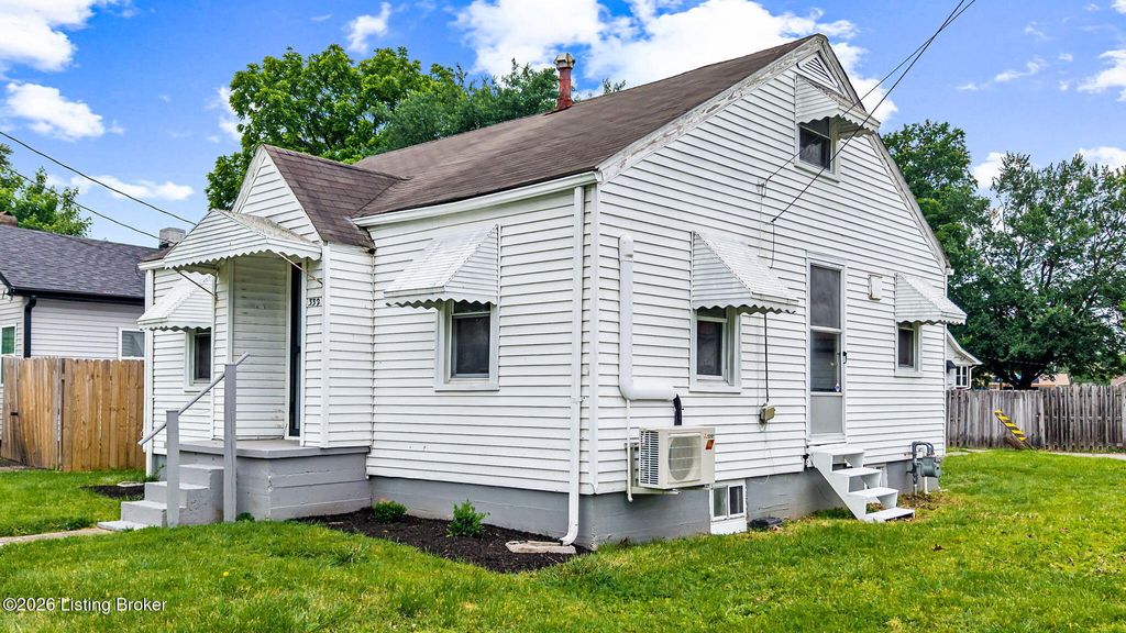 Photo of 3320 Vetter Ave, Louisville, KY 40215 (MLS # 1717961)
