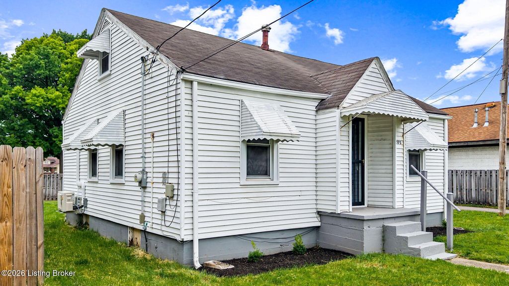 Photo of 3320 Vetter Ave, Louisville, KY 40215 (MLS # 1717961)