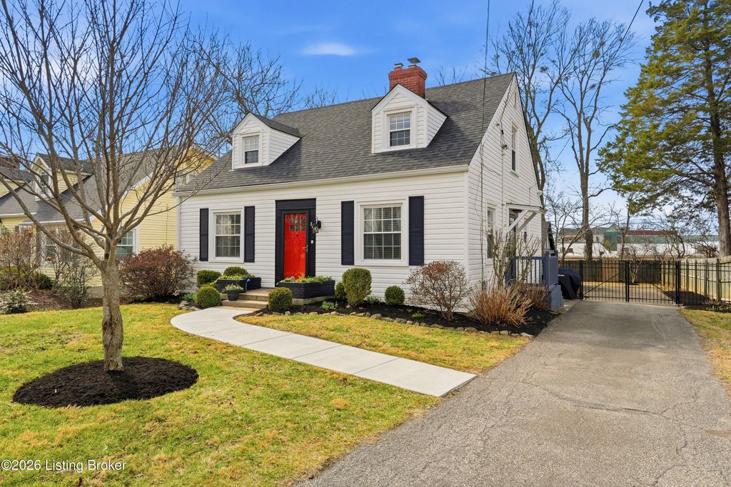 Photo of 202 Daisy Ln, Louisville, KY 40243 (MLS # 1710585)