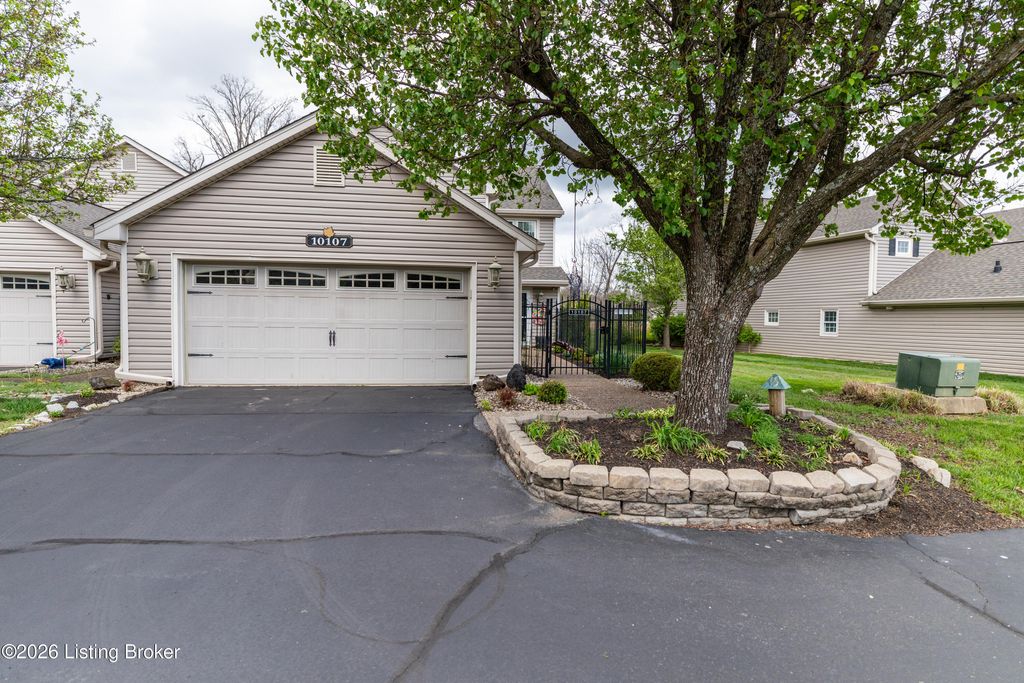 Photo of 10107 Colonel Hancock Dr, Louisville, KY 40291 (MLS # 1713880)