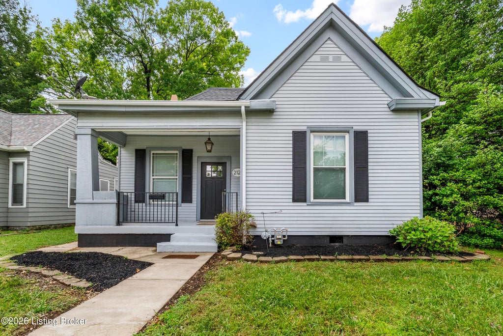 Photo of 2121 E Elm St, New Albany, IN 47150 (MLS # 1722500)