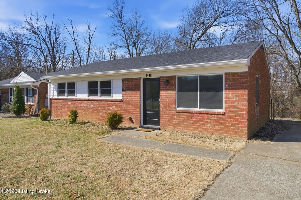 Photo of 9410 Coolridge Dr, Louisville, KY 40229 (MLS # 1710020)