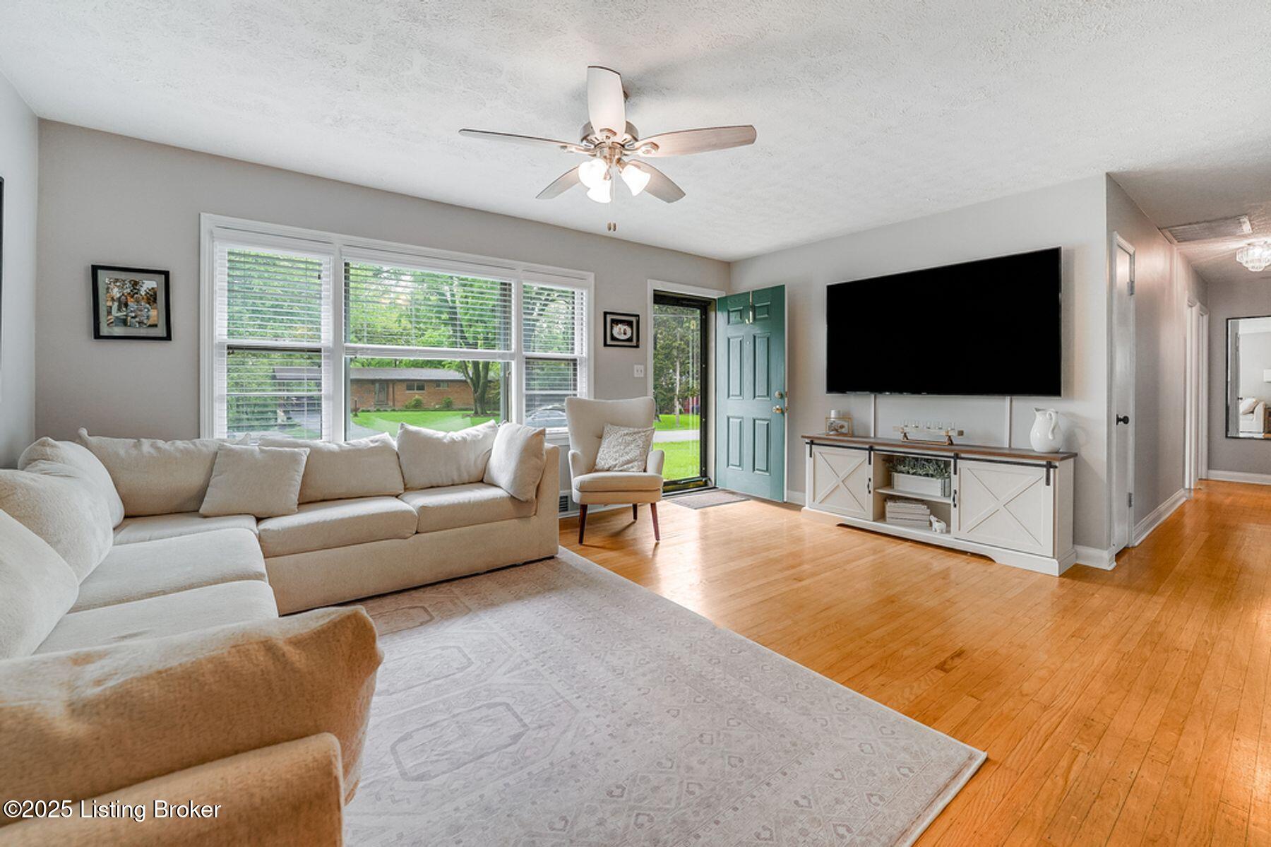 4203 Hewitt Ave, Louisville, Pennsylvania image 6