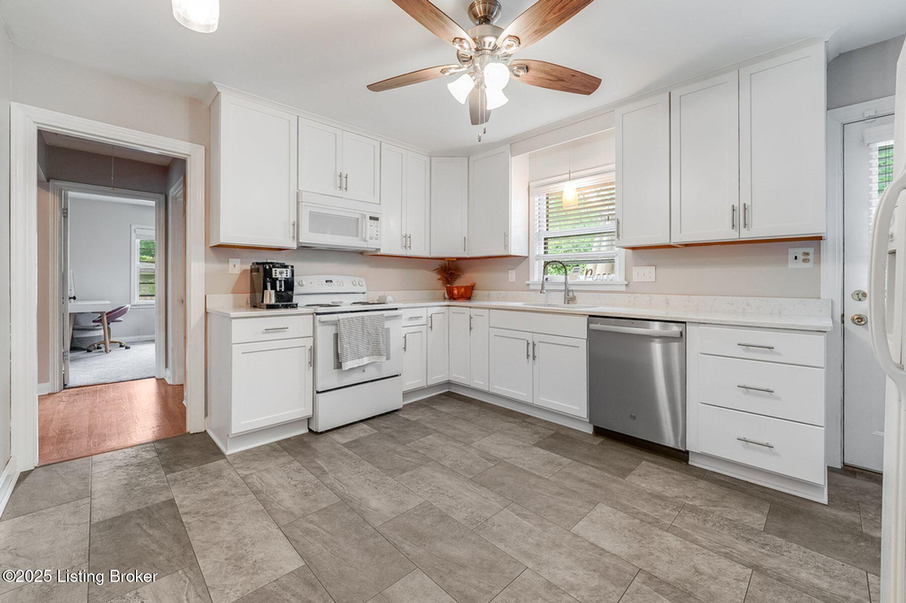4203 Hewitt Ave, Louisville, Pennsylvania image 11