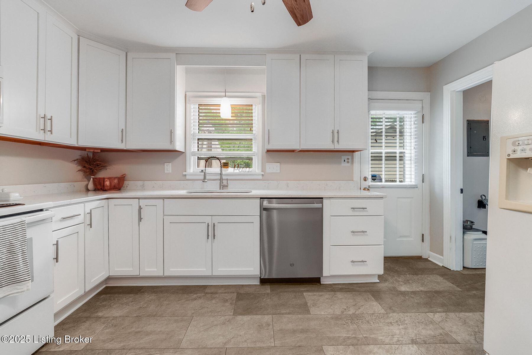 4203 Hewitt Ave, Louisville, Pennsylvania image 13