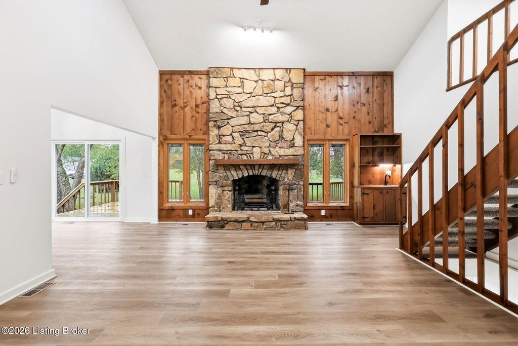 Photo of 2002 N Rose Island Rd, Prospect, KY 40059 (MLS # 1730822)