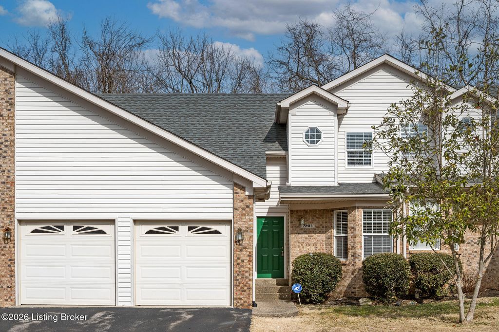 Photo of 7203 Wynde Manor Ct, Louisville, KY 40228 (MLS # 1711063)