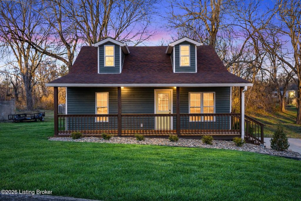 Photo of 105 Brooks St, Elizabethtown, KY 42701 (MLS # 1708019)