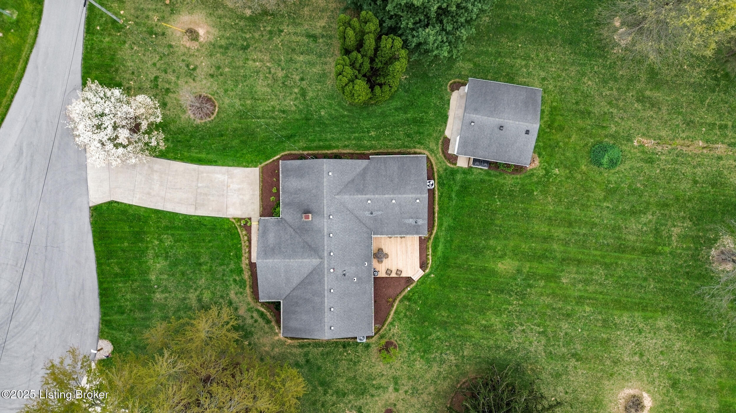 8112 Welsh Rd, Pewee Valley, Pennsylvania image 2
