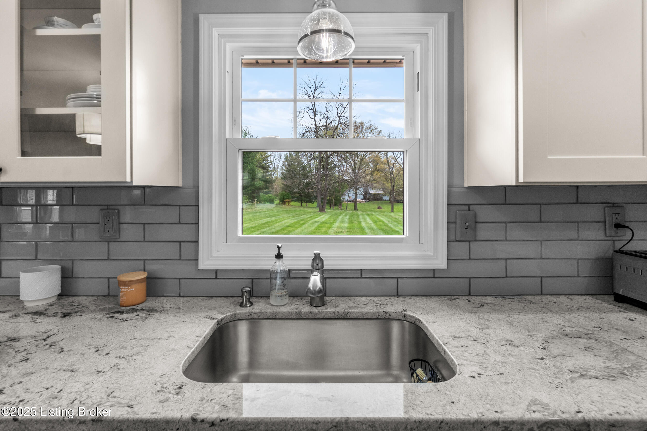 8112 Welsh Rd, Pewee Valley, Pennsylvania image 13