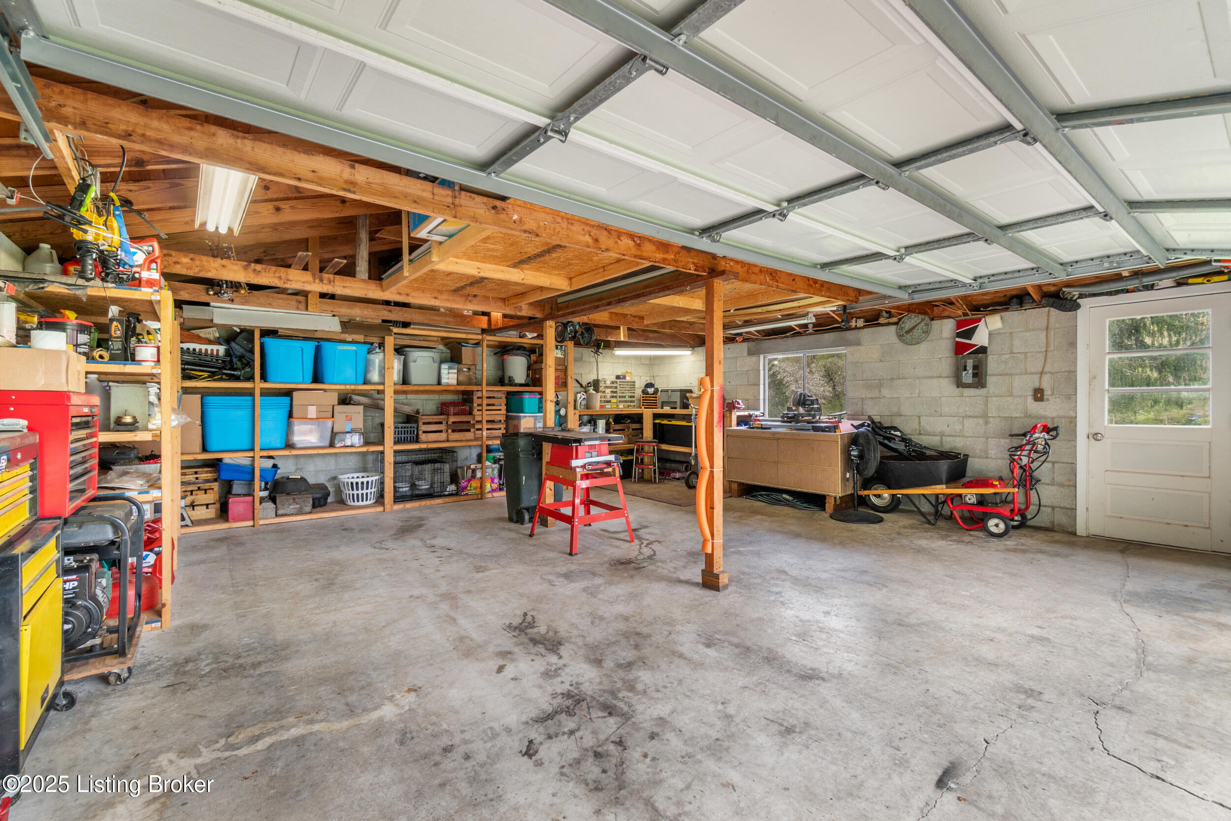 8112 Welsh Rd, Pewee Valley, Pennsylvania image 37