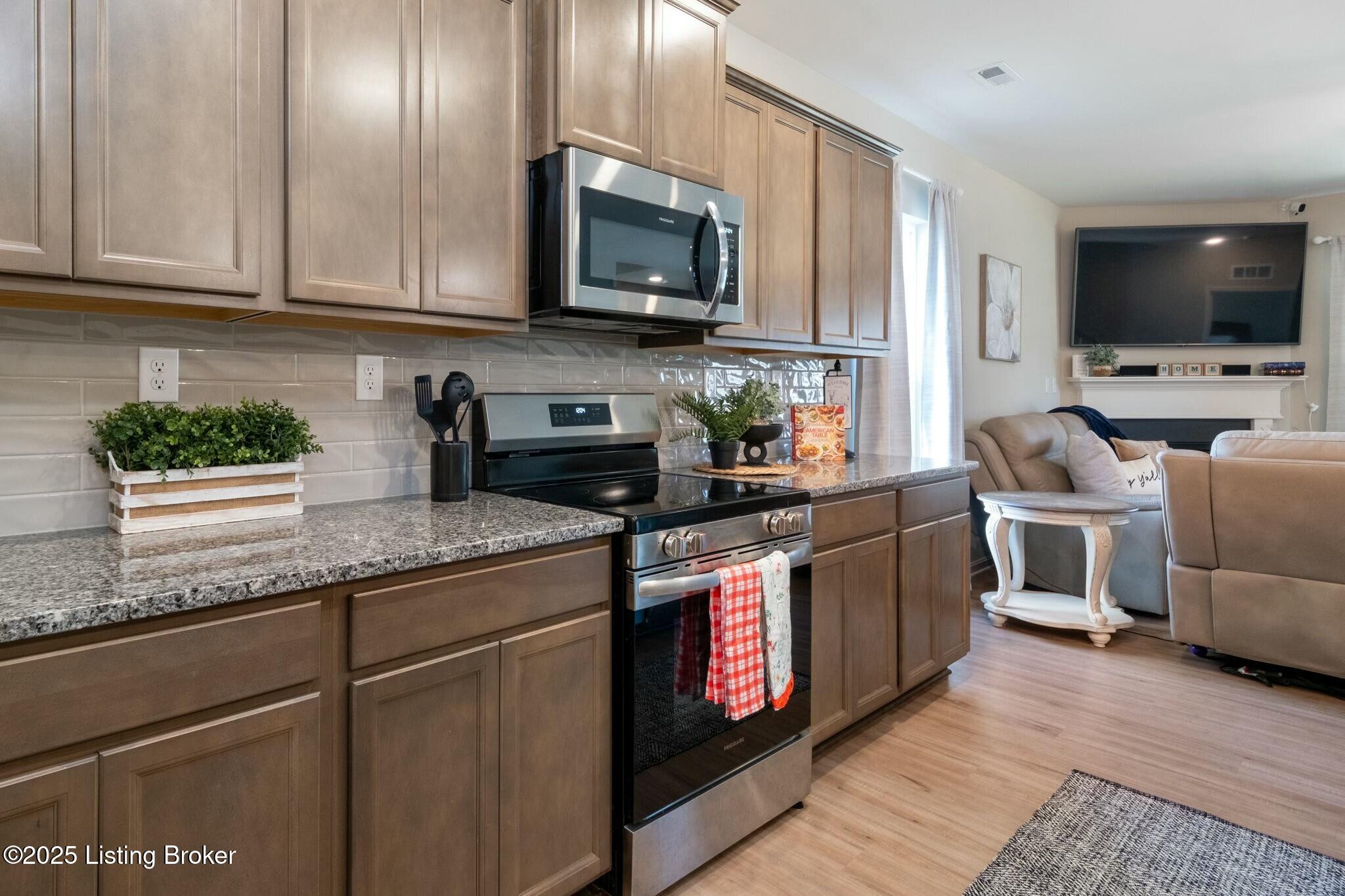 8428 Gateway Run Rd, Louisville, Kentucky image 11