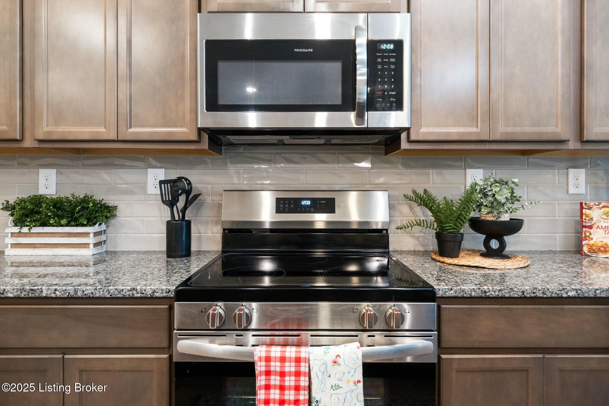 8428 Gateway Run Rd, Louisville, Kentucky image 16