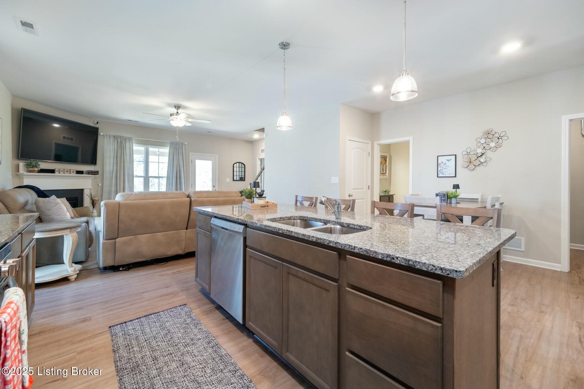 8428 Gateway Run Rd, Louisville, Kentucky image 13