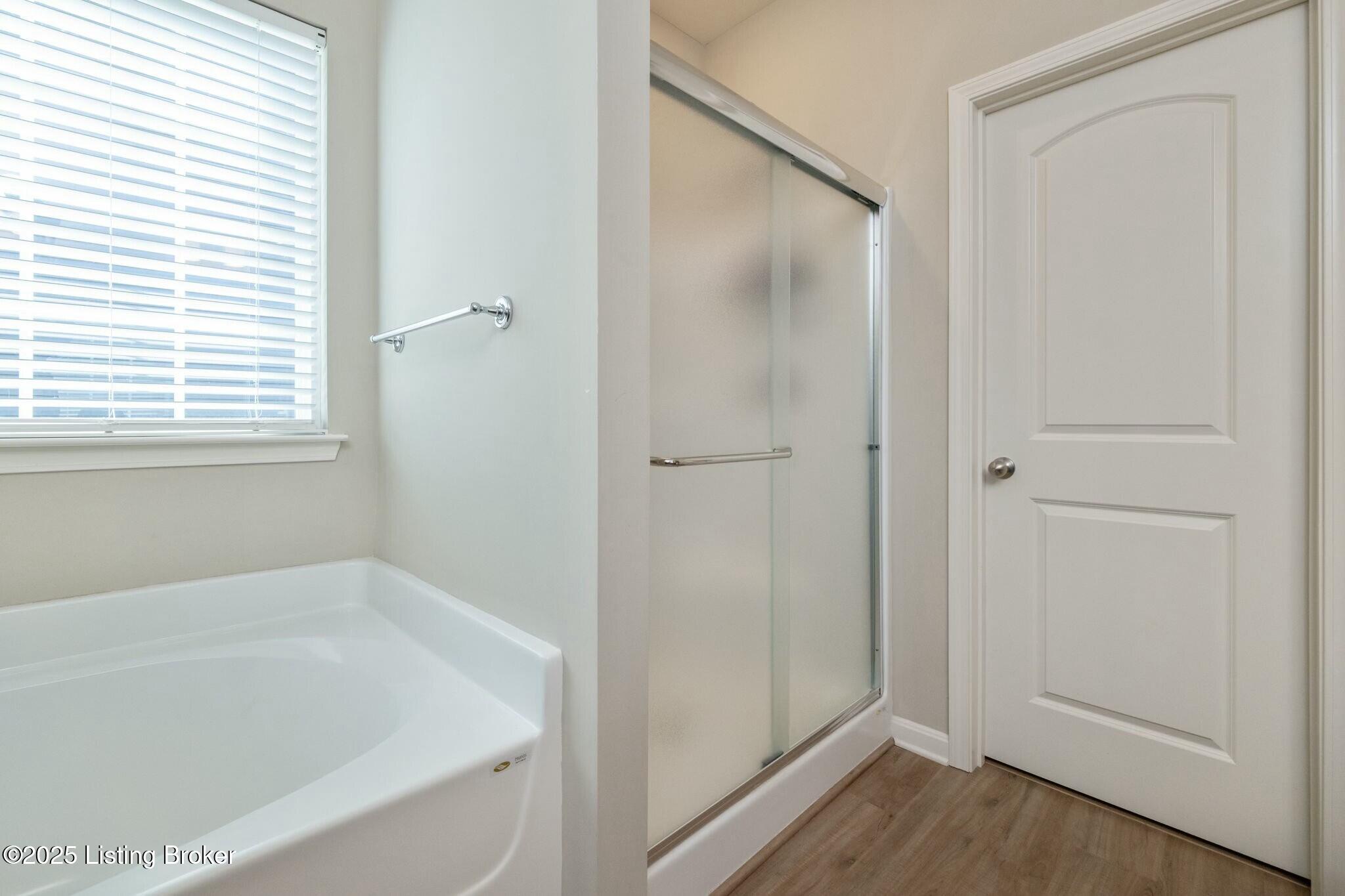 8428 Gateway Run Rd, Louisville, Kentucky image 30