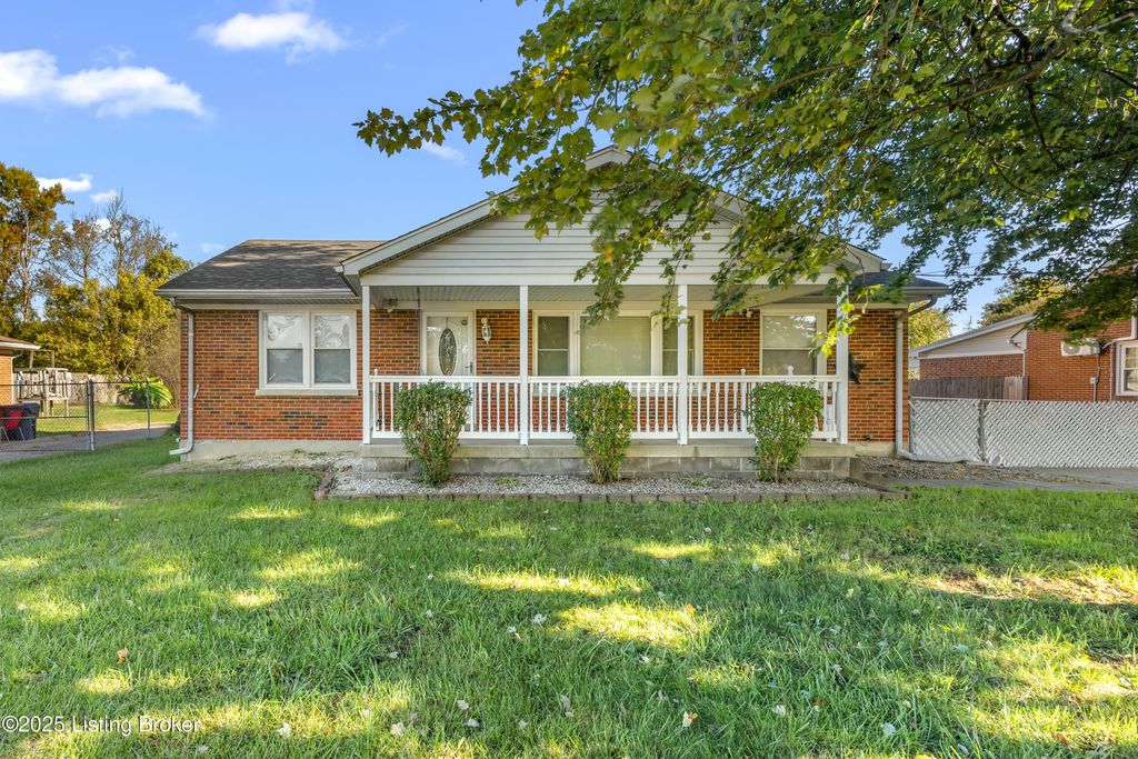 Photo of 3409 Lees Ln, Louisville, KY 40216 (MLS # 1701640)