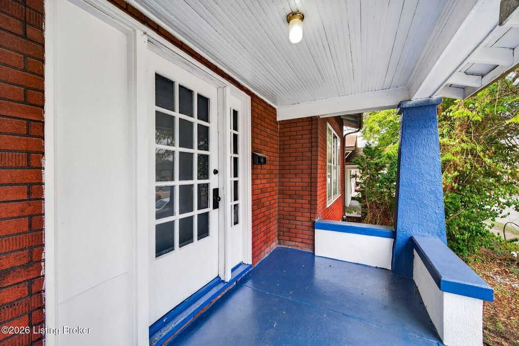 Photo of 3914 River Park Dr, Louisville, KY 40211 (MLS # 1710888)