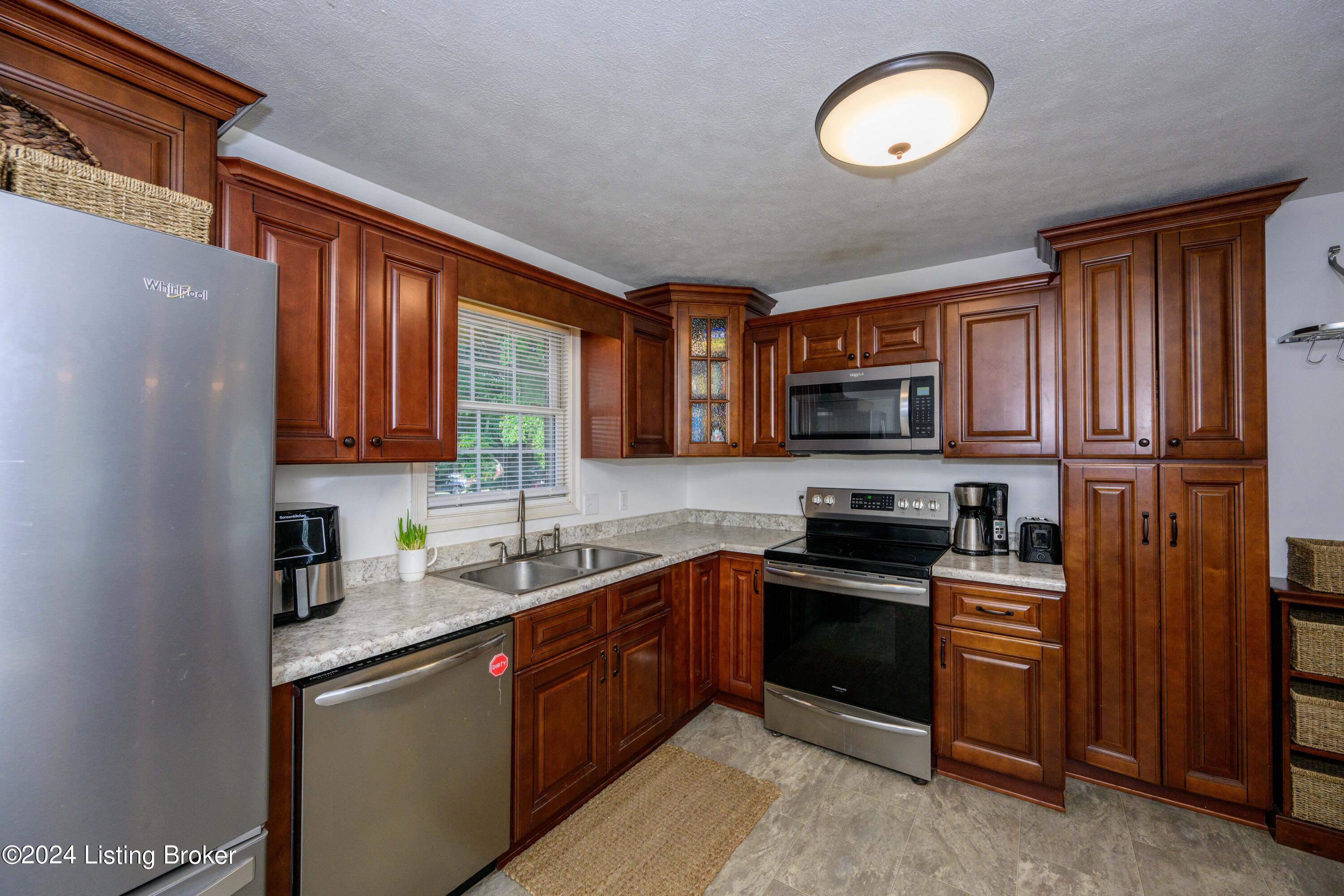 1387 S Logsdon Pkwy, Radcliff, Kentucky image 23
