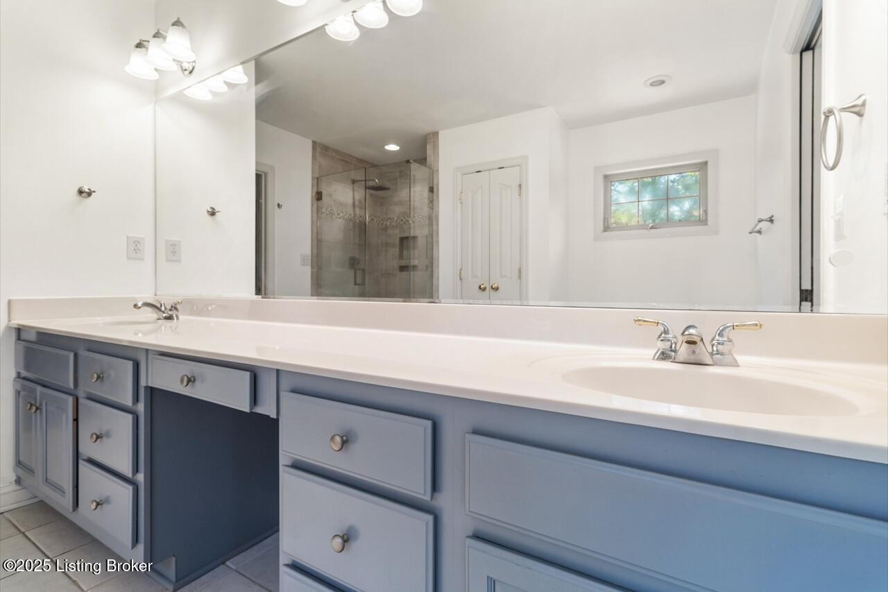 4705 Holly Forest Ct, Louisville, Kentucky image 30