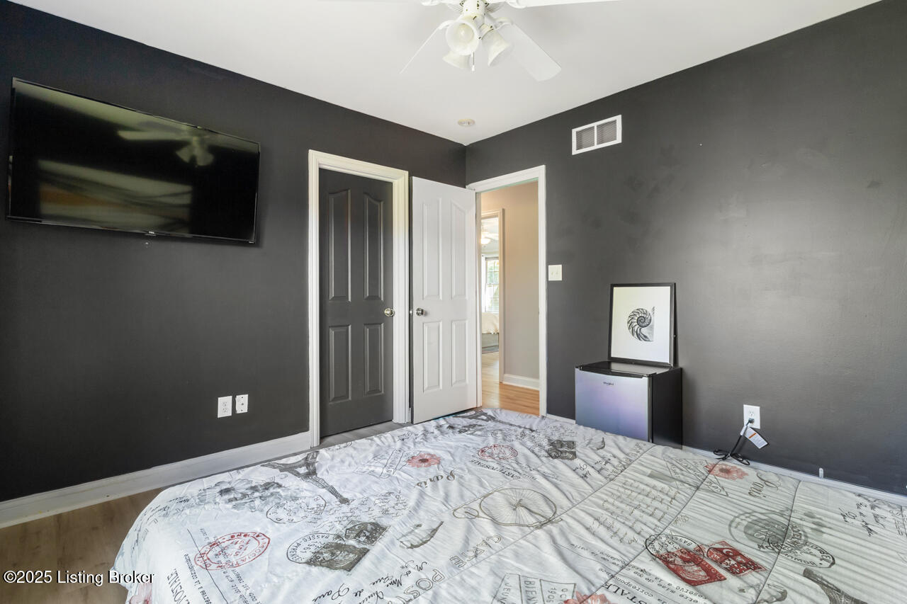 4705 Holly Forest Ct, Louisville, Kentucky image 37