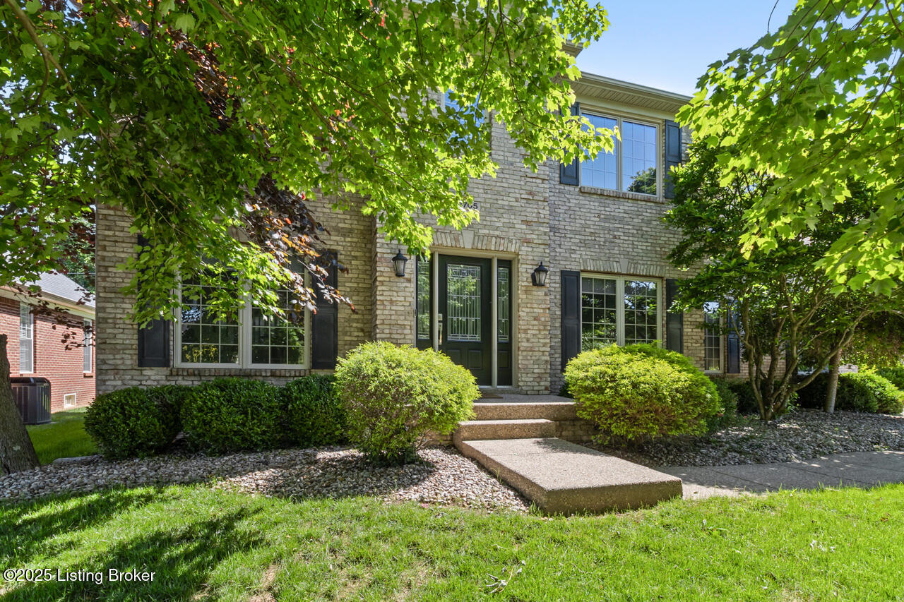 4705 Holly Forest Ct, Louisville, Kentucky image 2