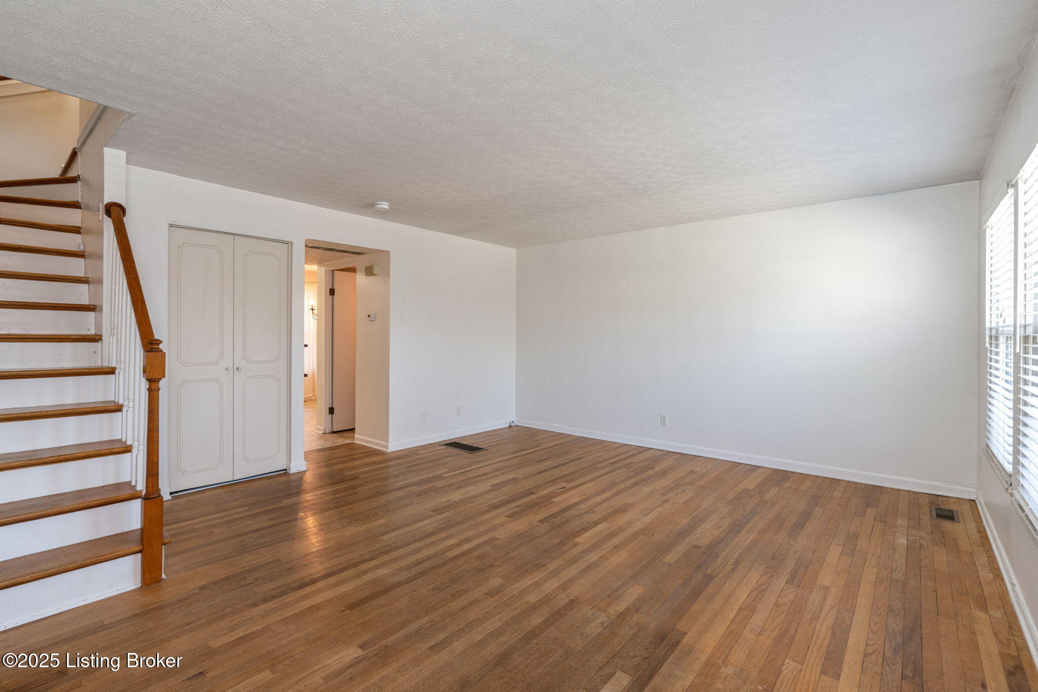 2807 Coleen Ct, Louisville, Kentucky image 7