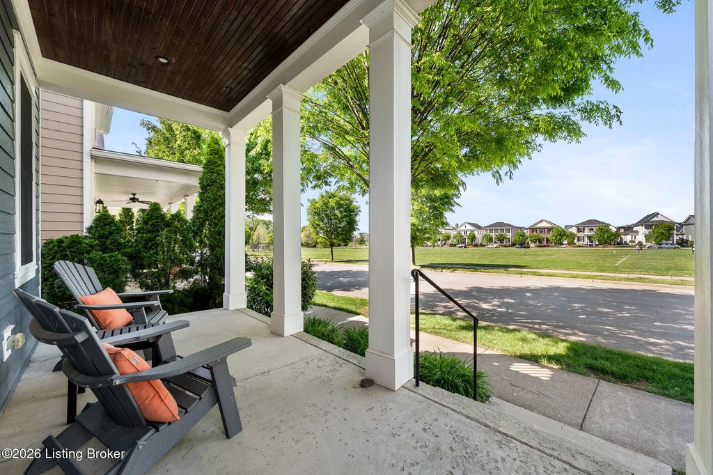 Photo of 11006 Kings Crown Dr, Prospect, KY 40059 (MLS # 1715204)