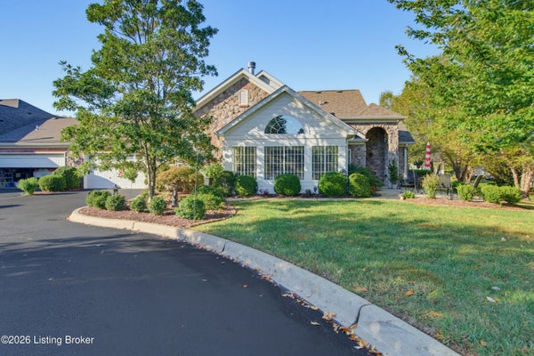 4333 IVY CREST CIR # 23B, LOUISVILLE, KY 40241 - Image 68e76041636bb902a39b7f78cd3e868a/2859488680