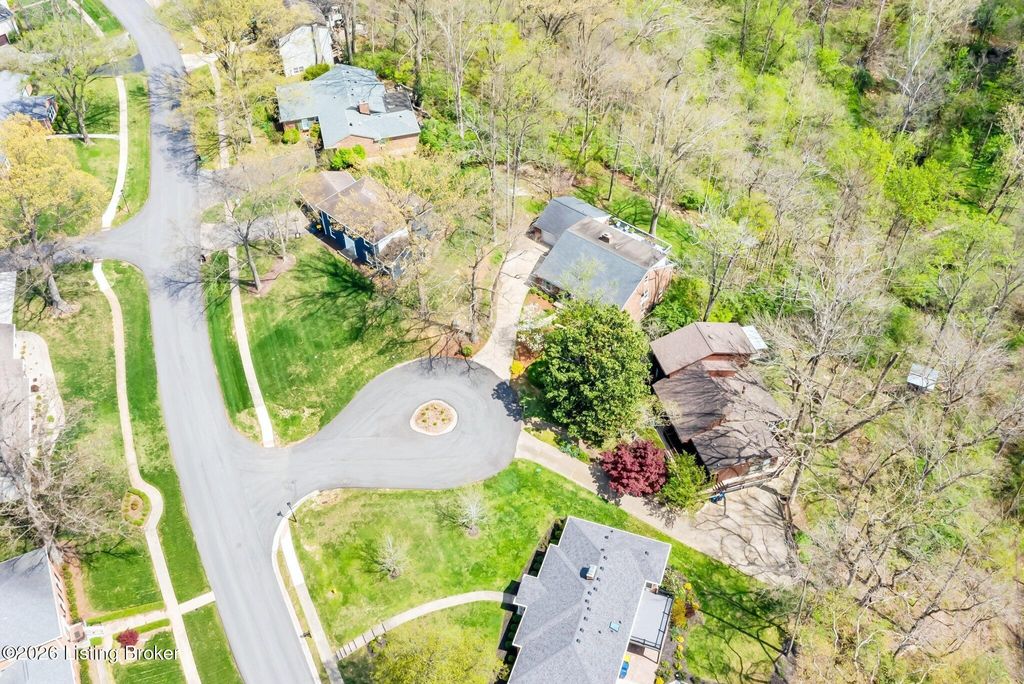 Photo of 3601 Falls Bluff Ct, Louisville, KY 40241 (MLS # 1713821)