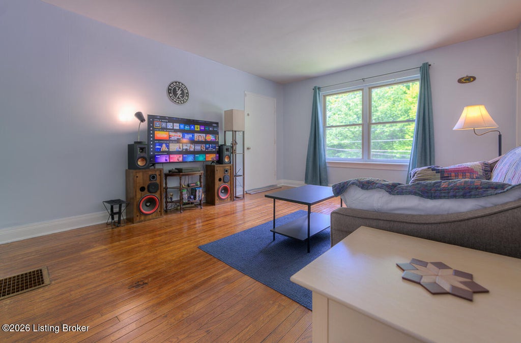 Photo of 2316 Grinstead Dr #4, Louisville, KY 40204 (MLS # 1724328)