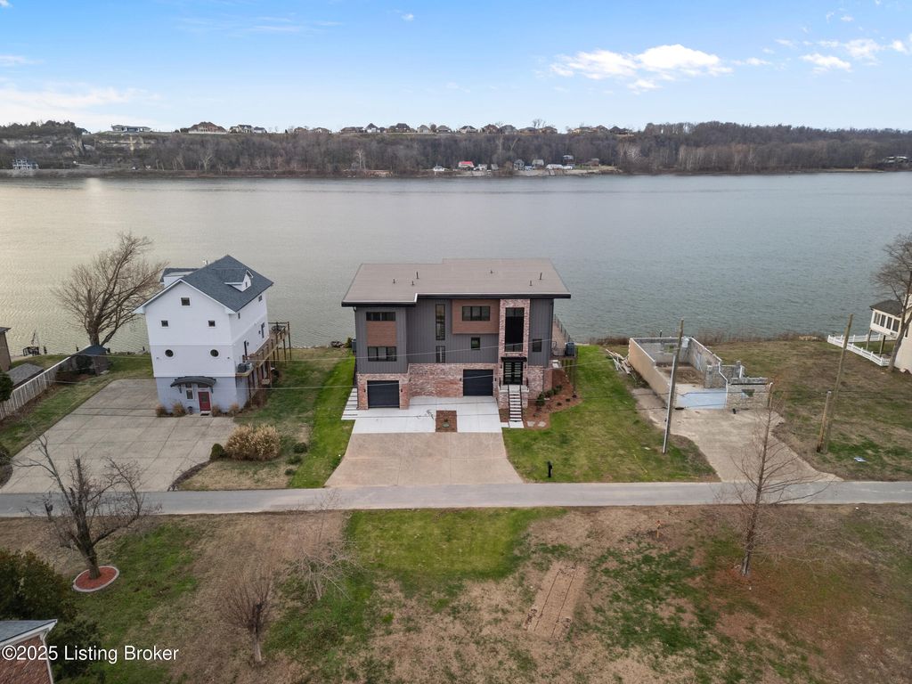 Photo of 6904 Beachland Bch Rd, Prospect, KY 40059 (MLS # 1704762)