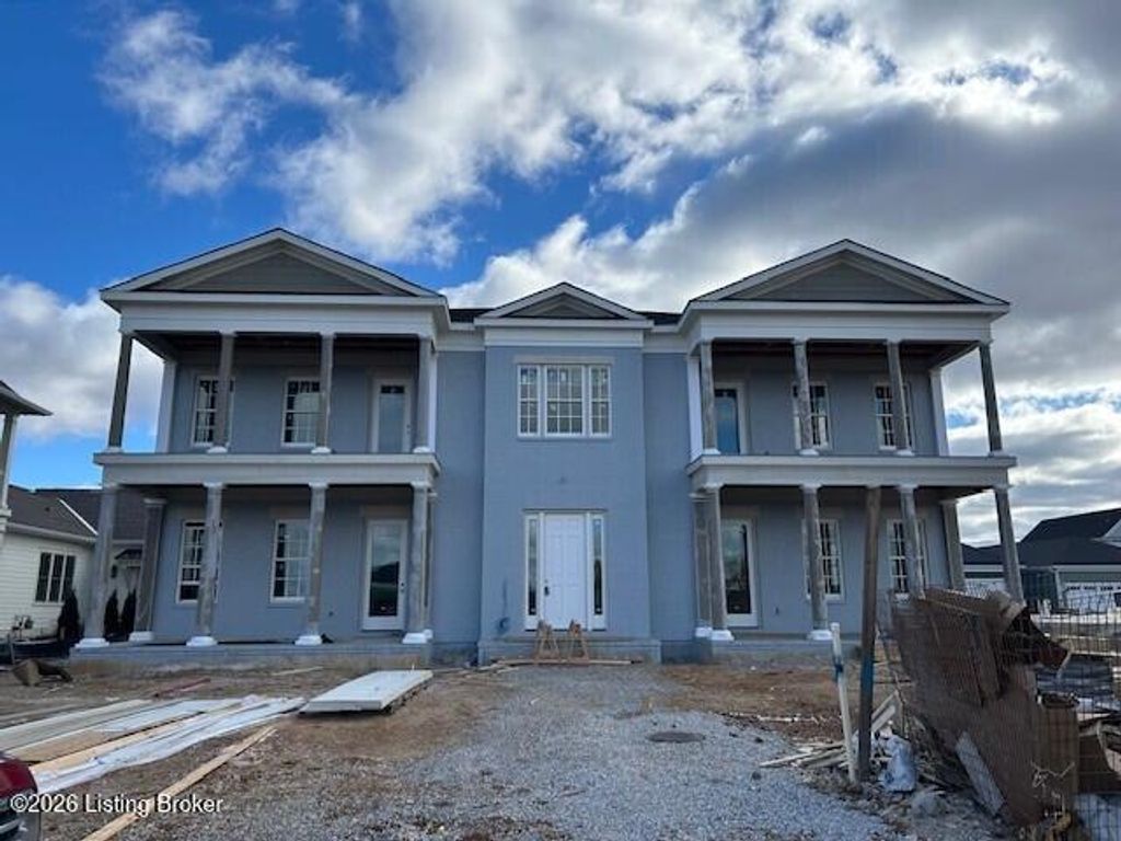 Photo of 6418 Stonecrop Dr #102, Prospect, KY 40059 (MLS # 1710012)