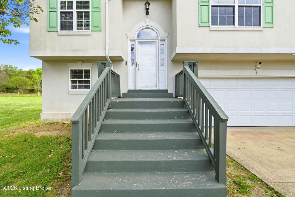 Photo of 3028 Mason Way, Shelbyville, KY 40065 (MLS # 1714588)