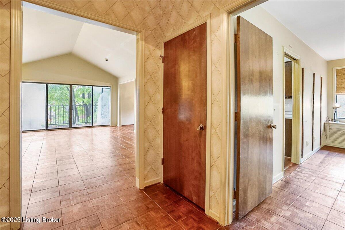 2500 Glenmary Ave #APT 303, Louisville, Kentucky image 5