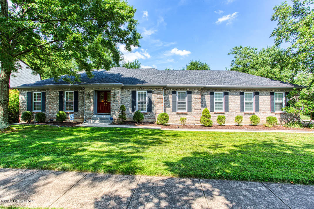 Photo 1 of 42 — 10903 Falkirk Rd, Louisville, KY 40243