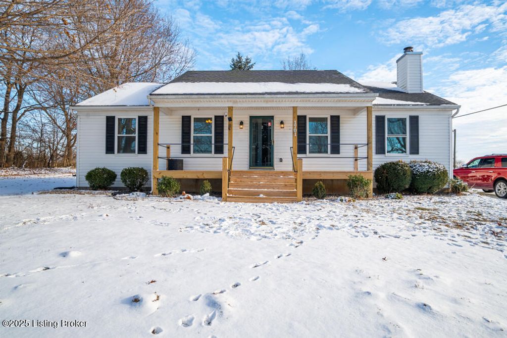 Photo of 1701 Dawkins Rd, La Grange, KY 40031 (MLS # 1705327)