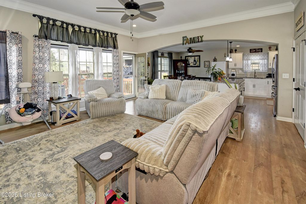 Photo of 10804 Gordon Farm Trace, Louisville, KY 40291 (MLS # 1715100)