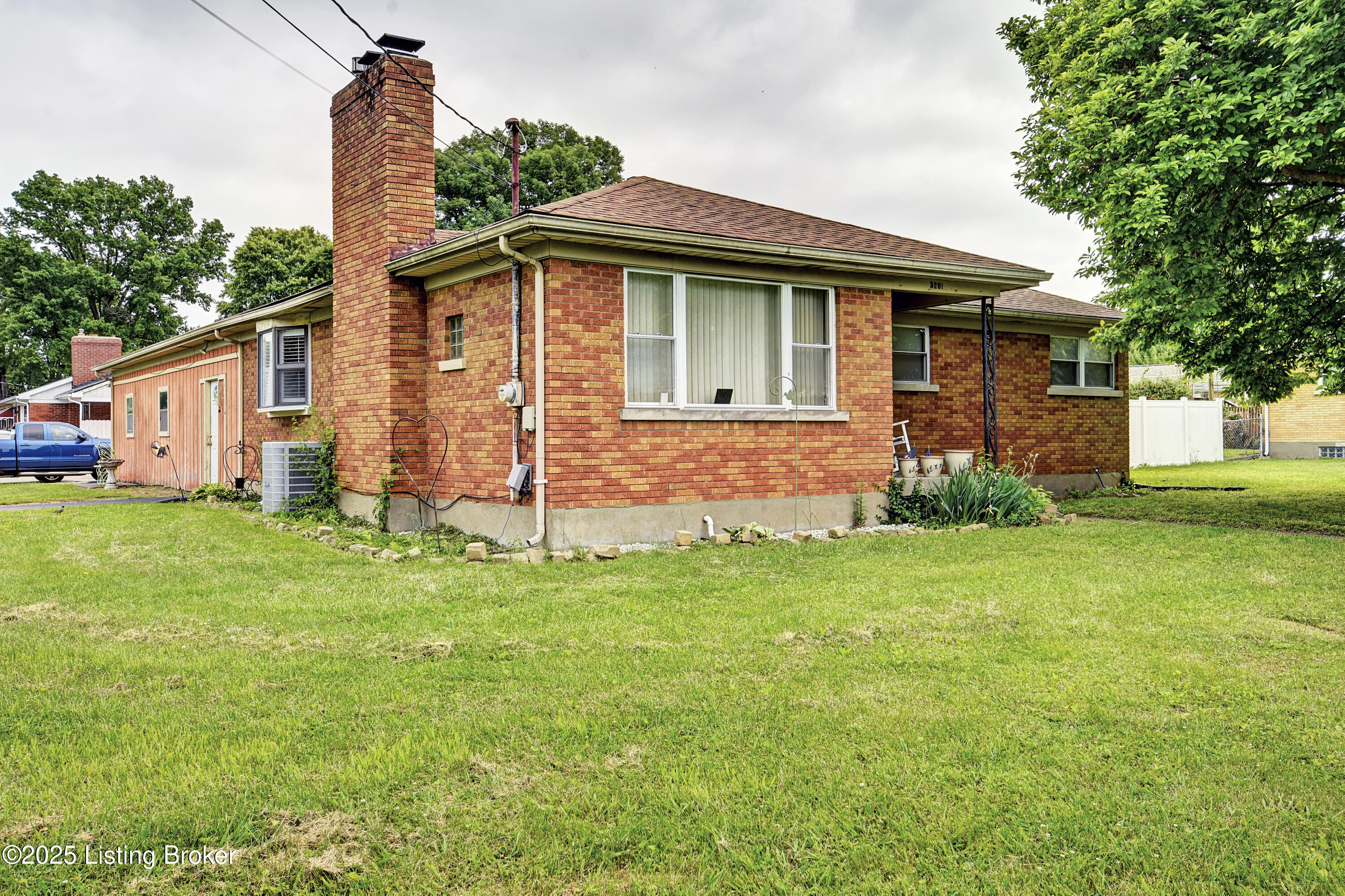 5201 Famous Way, Louisville, Pennsylvania image 33