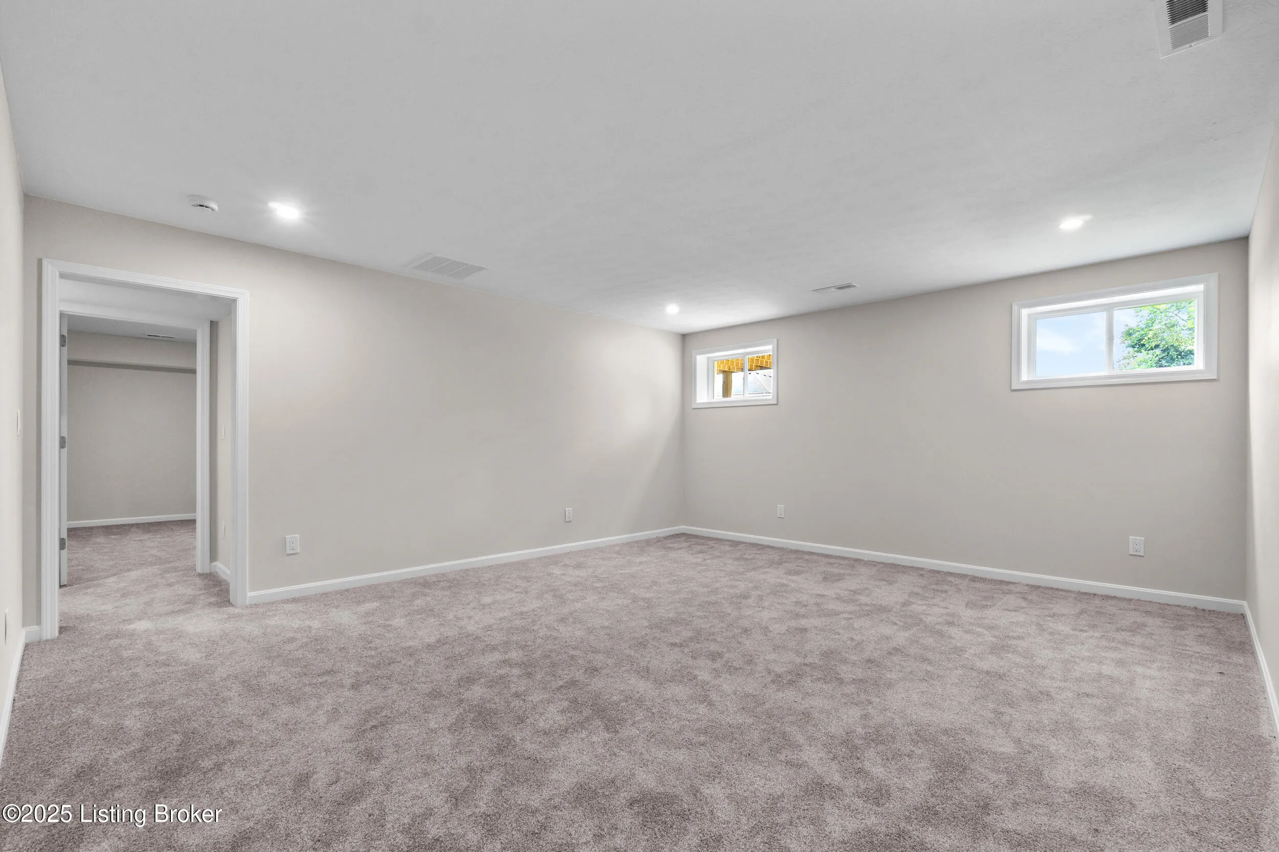 Louisville, Kentucky 40272, United States, 3 Bedrooms Bedrooms, ,3 BathroomsBathrooms,Residential,Active,7857