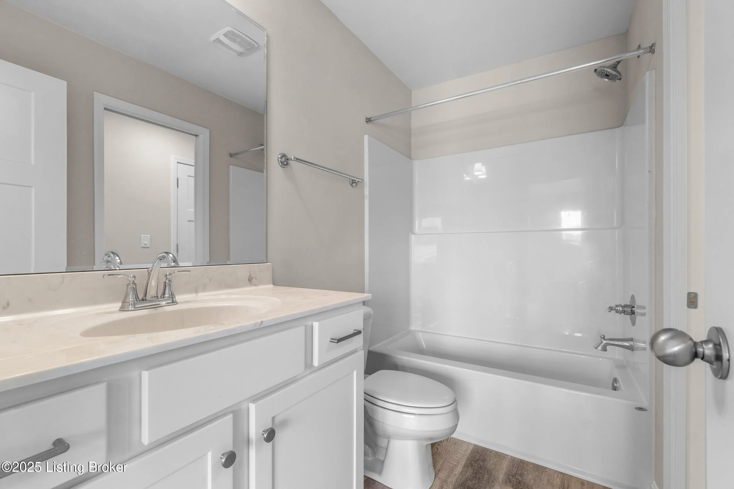 Louisville, Kentucky 40272, United States, 3 Bedrooms Bedrooms, ,3 BathroomsBathrooms,Residential,Active,7857