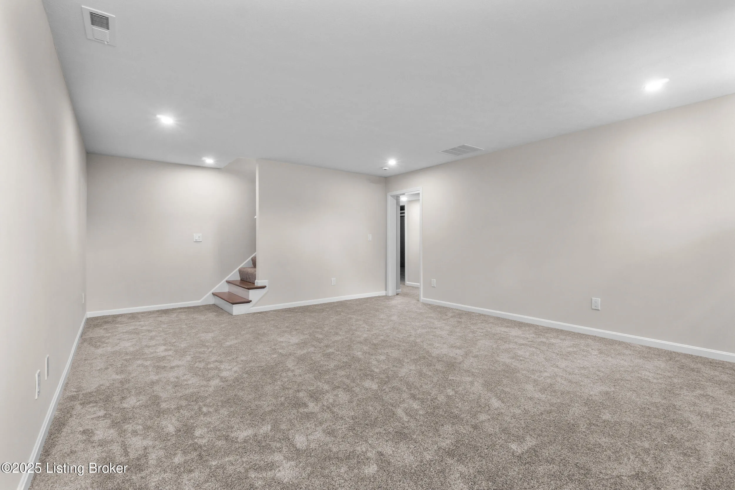 Louisville, Kentucky 40272, United States, 3 Bedrooms Bedrooms, ,3 BathroomsBathrooms,Residential,Active,7857