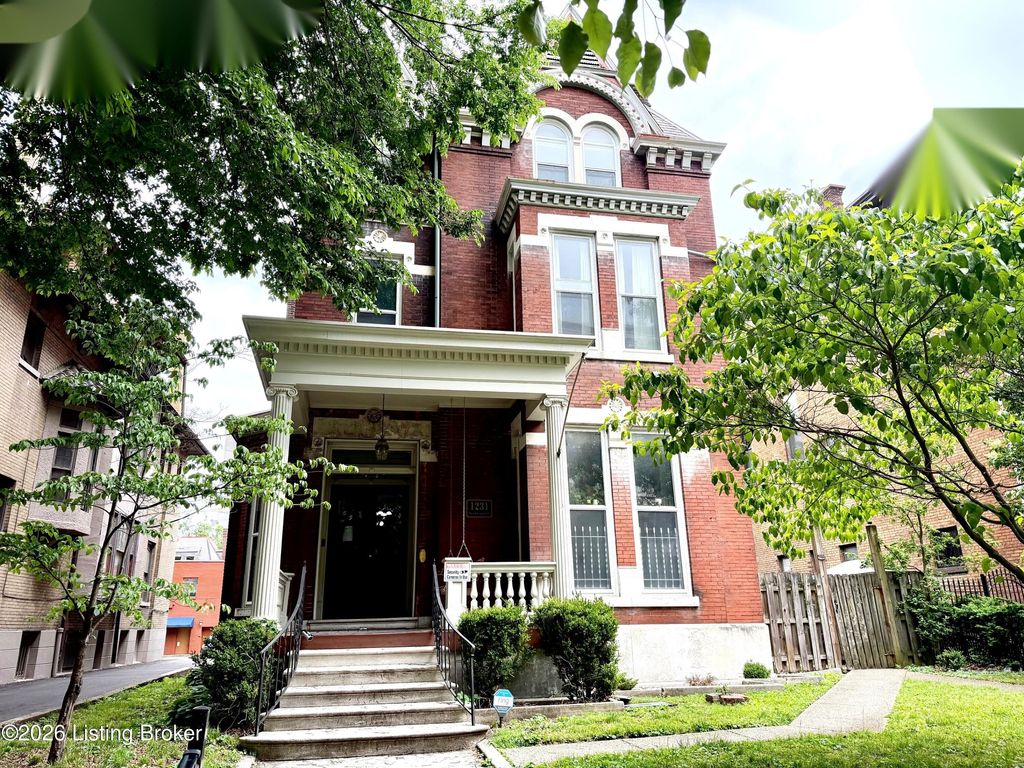 Photo of 1231 S 4th St #1, Louisville, KY 40203 (MLS # 1718823)