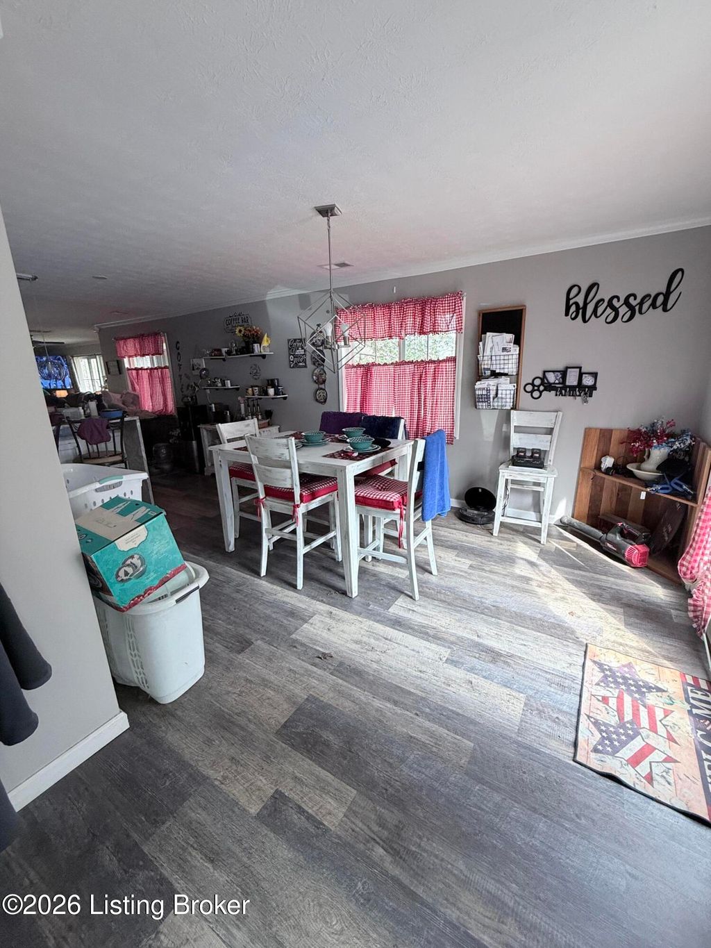 Photo of 7416 Colt Dr, Louisville, KY 40214 (MLS # 1712104)