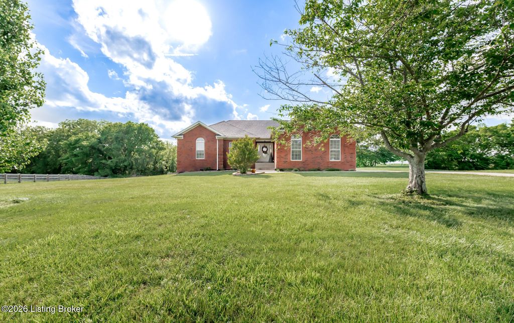 Photo of 58 Isaac Way, Taylorsville, KY 40071 (MLS # 1715935)